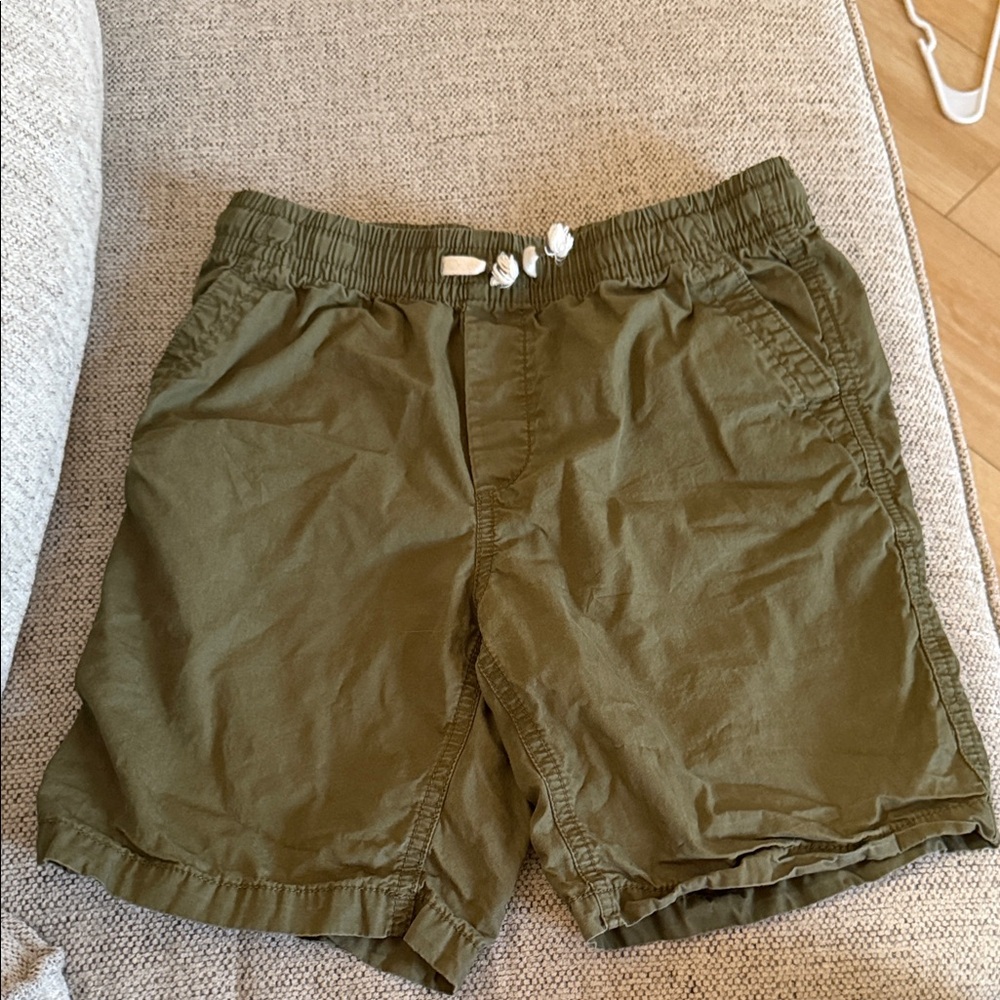 GAP kids Cargo Shorts in Olive